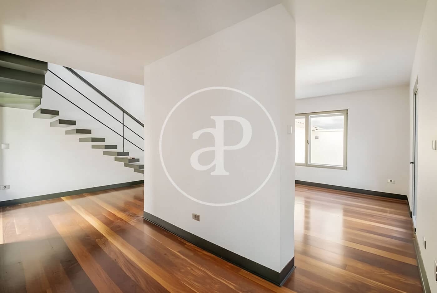 3 quarto Moradia para arrendar em Madrid cidade com piscina - 4 500 € (Ref: 10011500)
