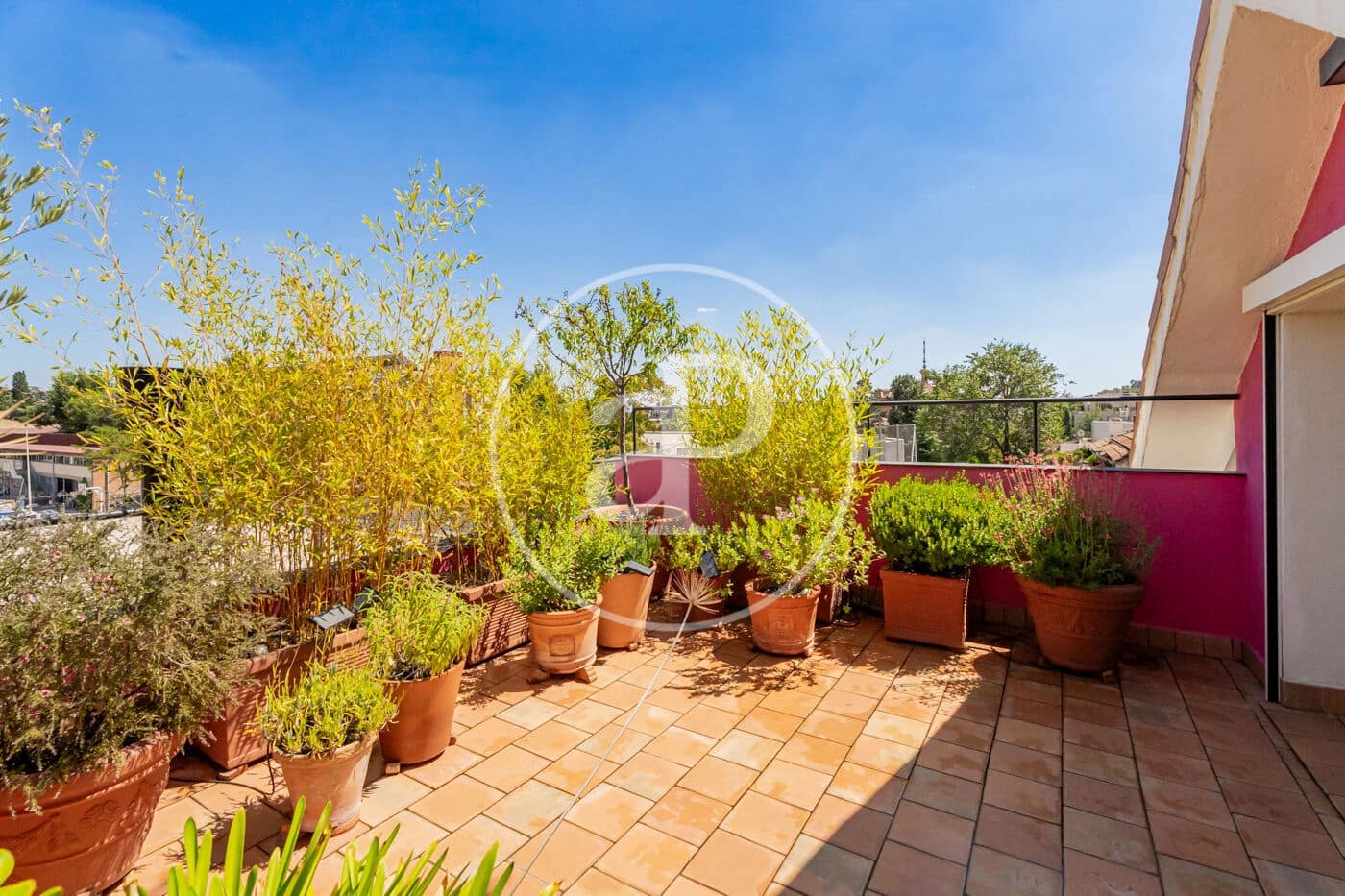 3 quarto Moradia para arrendar em Madrid cidade com piscina - 4 500 € (Ref: 10011500)