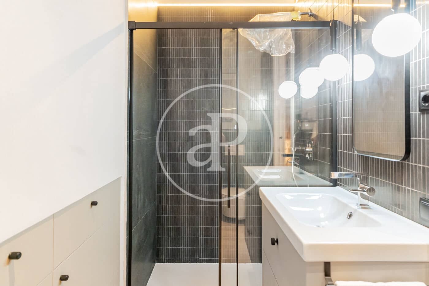 Appartement de 1 chambre à louer à Madrid ville - 1 500 € (Ref: 10011501)