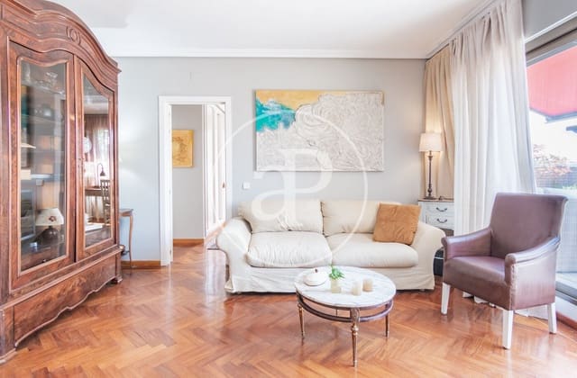 1 sypialnia Penthouse do wynajęcia w Quintana, Miasto Madryt z basenem - 2 390 € (Ref: 10011503)
