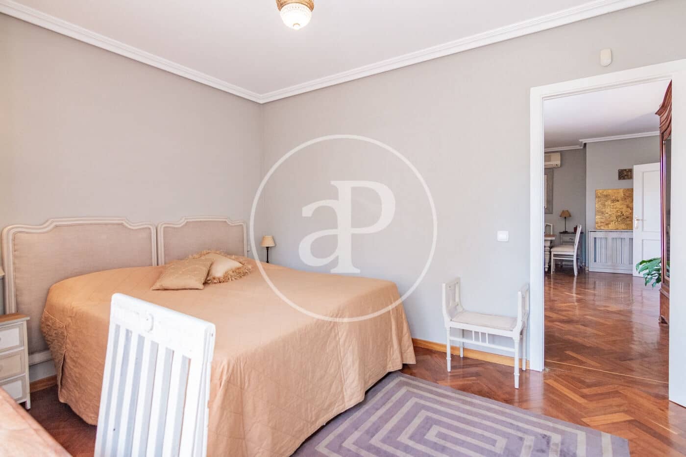 1 sypialnia Penthouse do wynajęcia w Miasto Madryt z basenem - 2 390 € (Ref: 10011503)