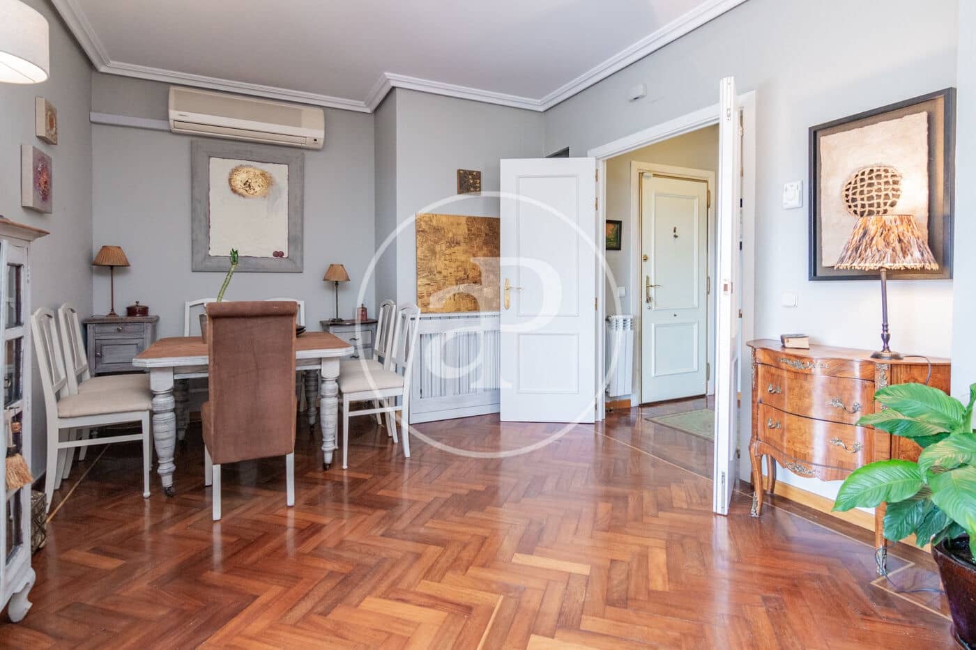 1 sypialnia Penthouse do wynajęcia w Miasto Madryt z basenem - 2 390 € (Ref: 10011503)