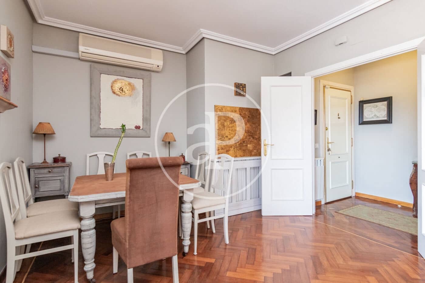 1 sypialnia Penthouse do wynajęcia w Miasto Madryt z basenem - 2 390 € (Ref: 10011503)