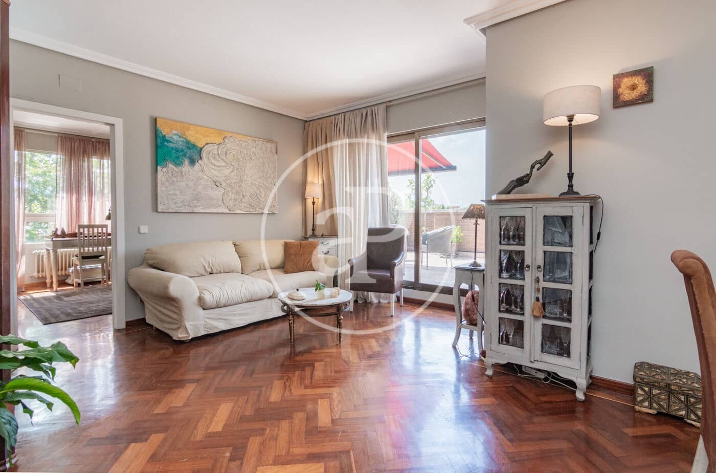 1 sypialnia Penthouse do wynajęcia w Miasto Madryt z basenem - 2 390 € (Ref: 10011503)