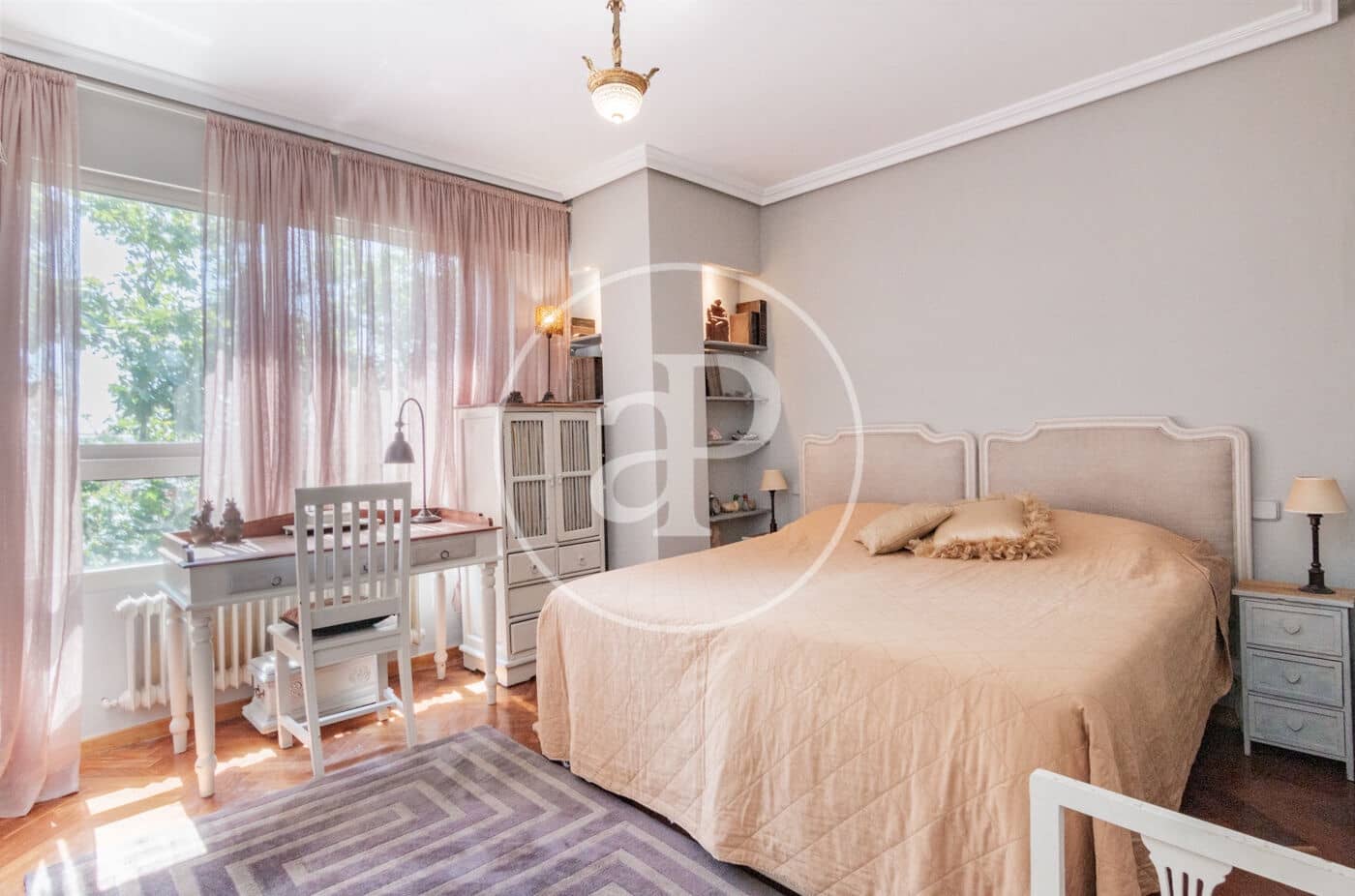 1 sypialnia Penthouse do wynajęcia w Miasto Madryt z basenem - 2 390 € (Ref: 10011503)