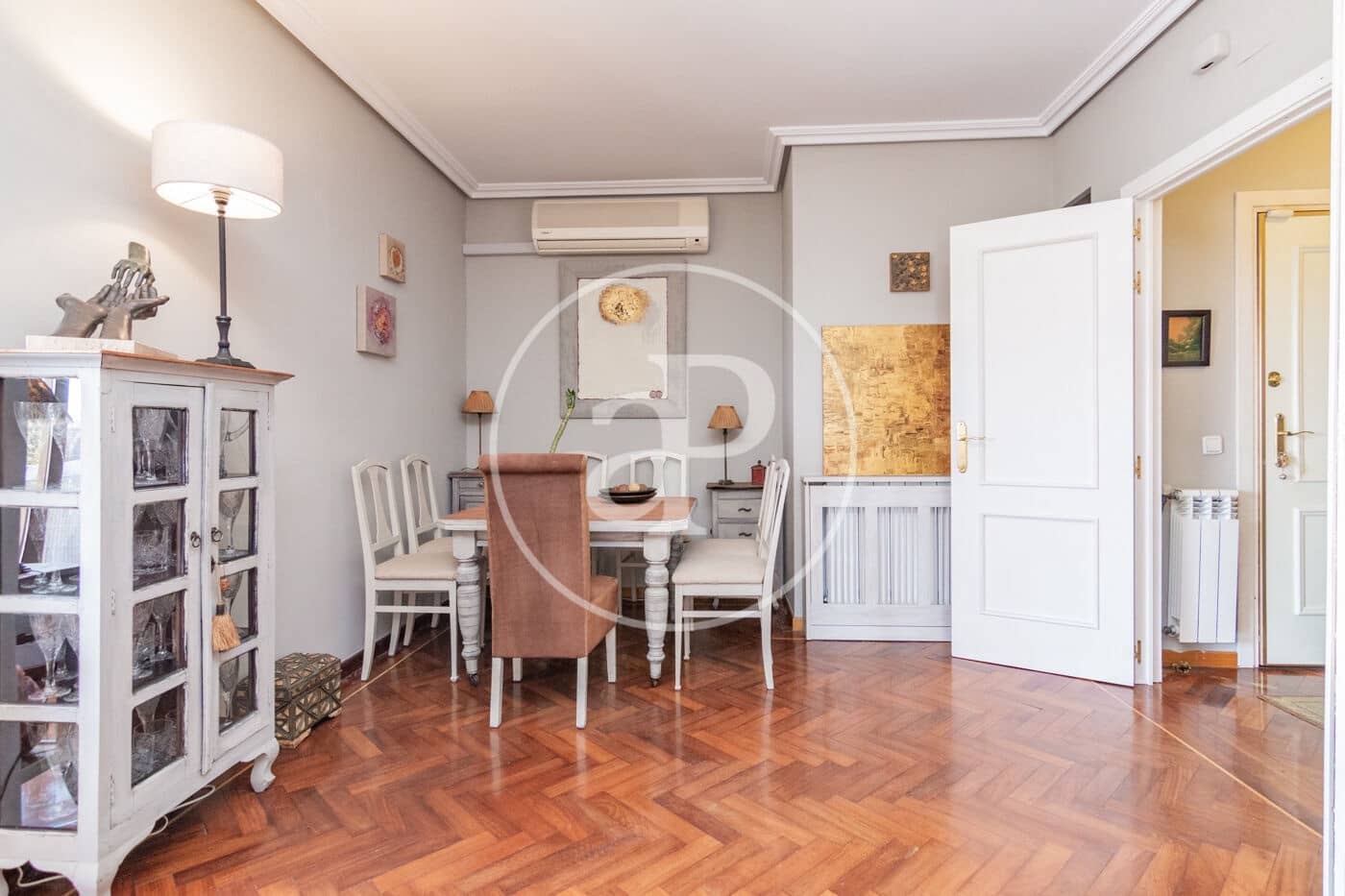 1 sypialnia Penthouse do wynajęcia w Miasto Madryt z basenem - 2 390 € (Ref: 10011503)