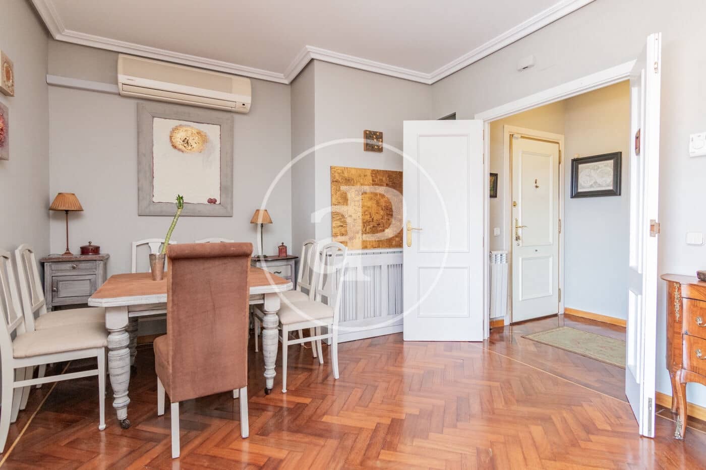 1 sypialnia Penthouse do wynajęcia w Miasto Madryt z basenem - 2 390 € (Ref: 10011503)