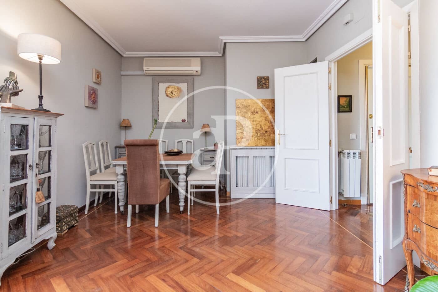 1 sypialnia Penthouse do wynajęcia w Miasto Madryt z basenem - 2 390 € (Ref: 10011503)