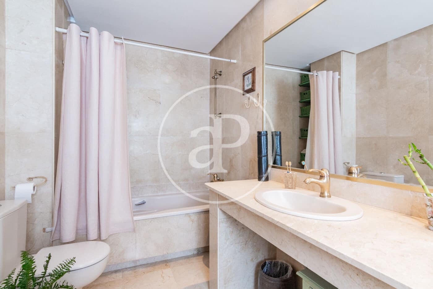 1 sypialnia Penthouse do wynajęcia w Miasto Madryt z basenem - 2 390 € (Ref: 10011503)
