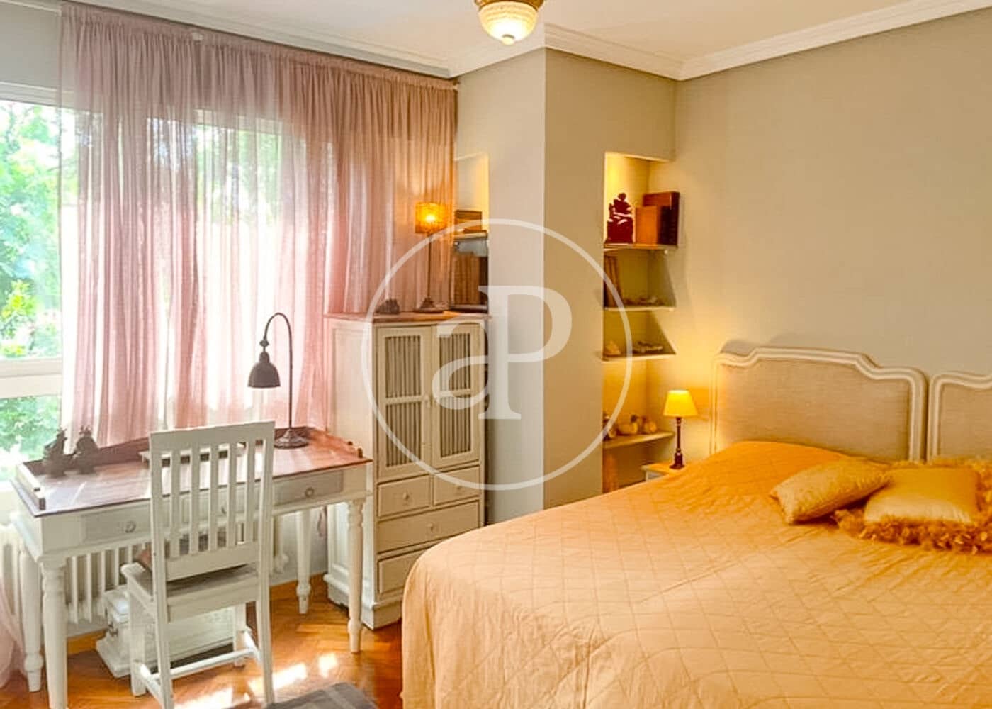 1 bedroom Penthouse for rent in Madrid city with pool - € 2,090 (Ref: 10011503)