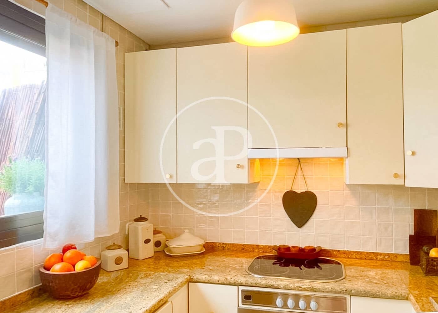 1 bedroom Penthouse for rent in Madrid city with pool - € 2,090 (Ref: 10011503)