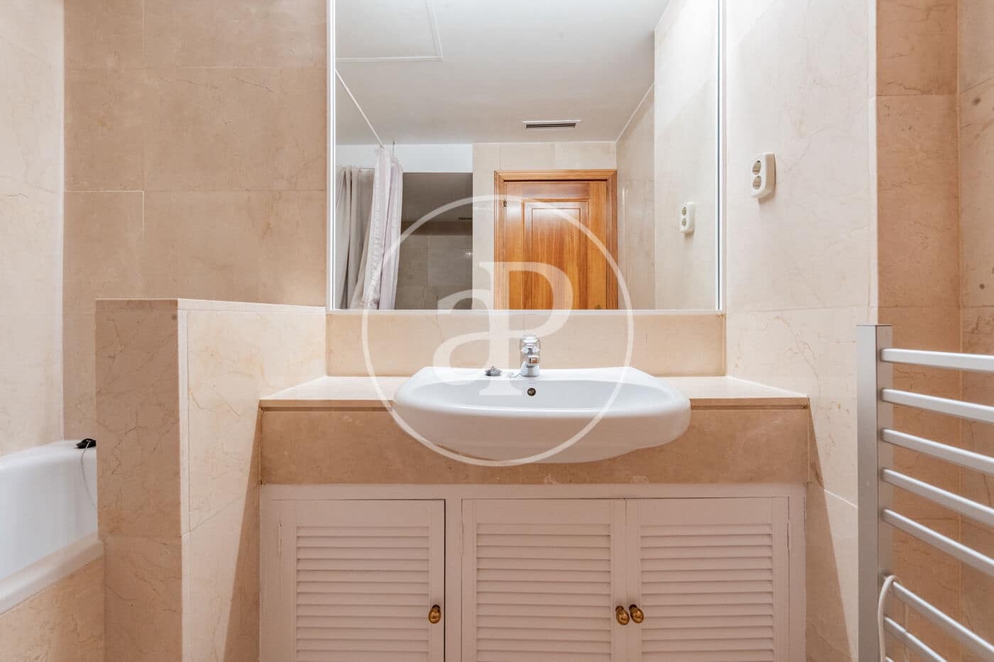 2 quarto Apartamento para arrendar em Madrid cidade - 3 100 € (Ref: 10013382)