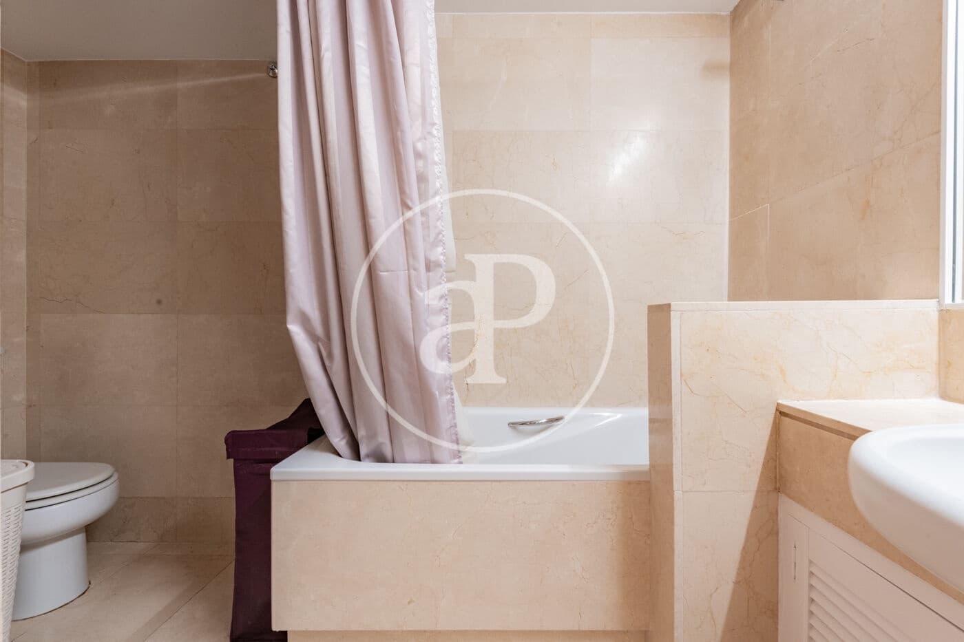2 quarto Apartamento para arrendar em Madrid cidade - 3 100 € (Ref: 10013382)