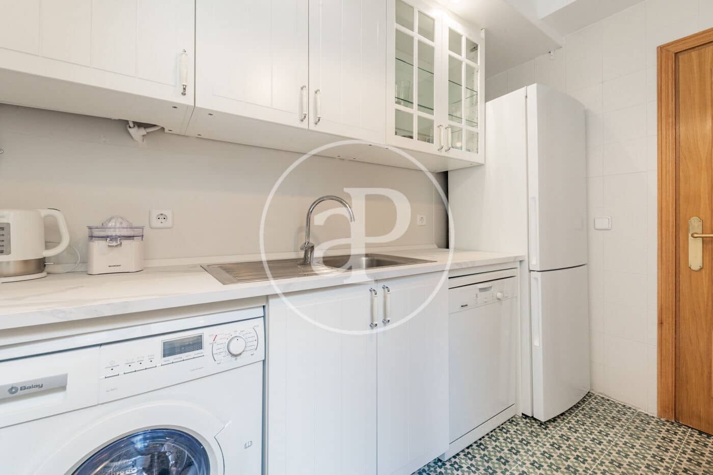 2 quarto Apartamento para arrendar em Madrid cidade - 3 100 € (Ref: 10013382)