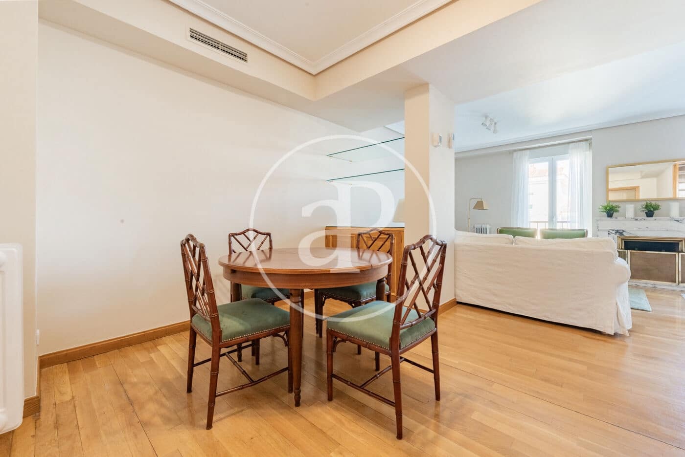 2 quarto Apartamento para arrendar em Madrid cidade - 3 100 € (Ref: 10013382)