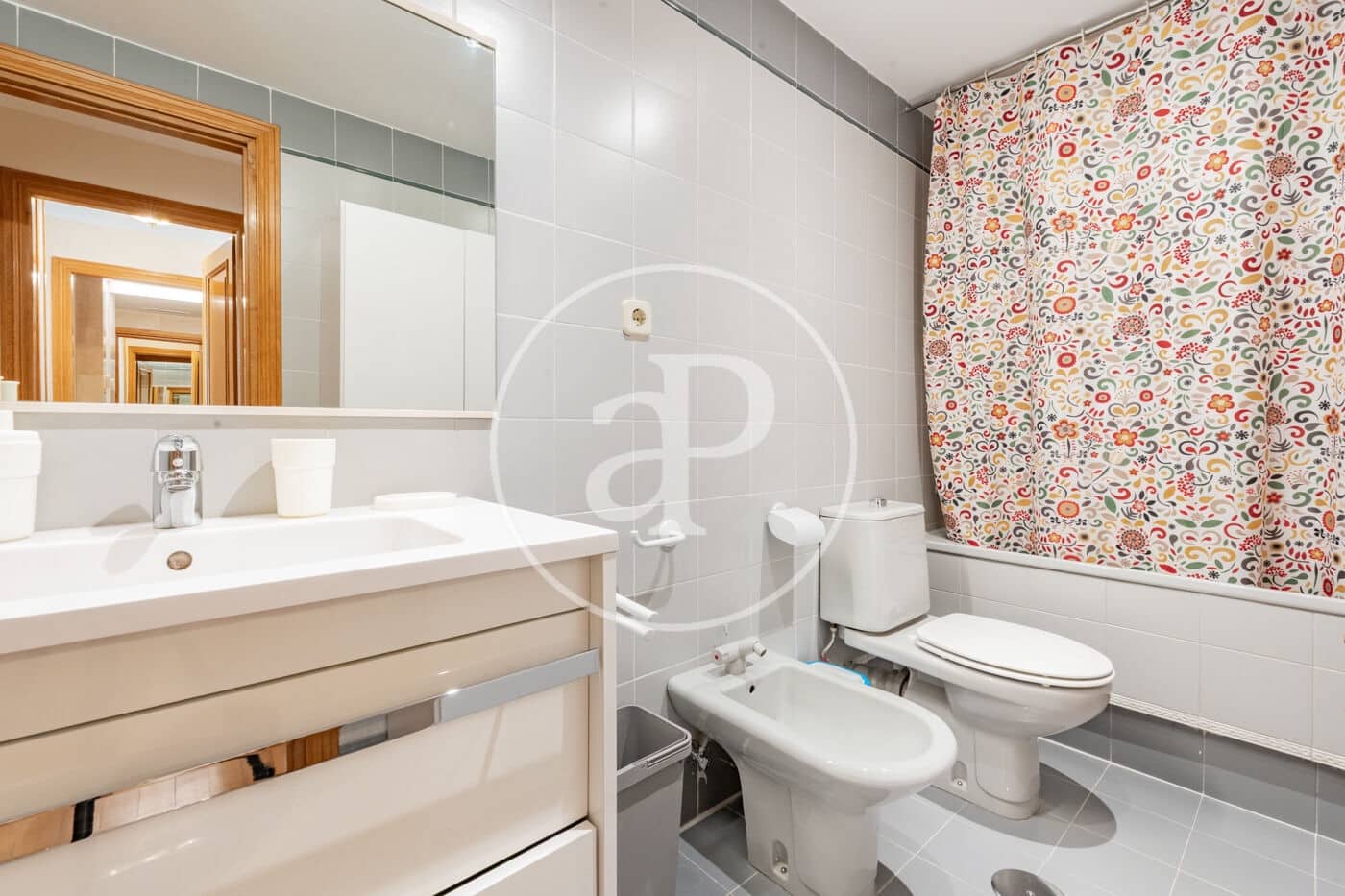 2 quarto Apartamento para arrendar em Madrid cidade - 3 100 € (Ref: 10013382)