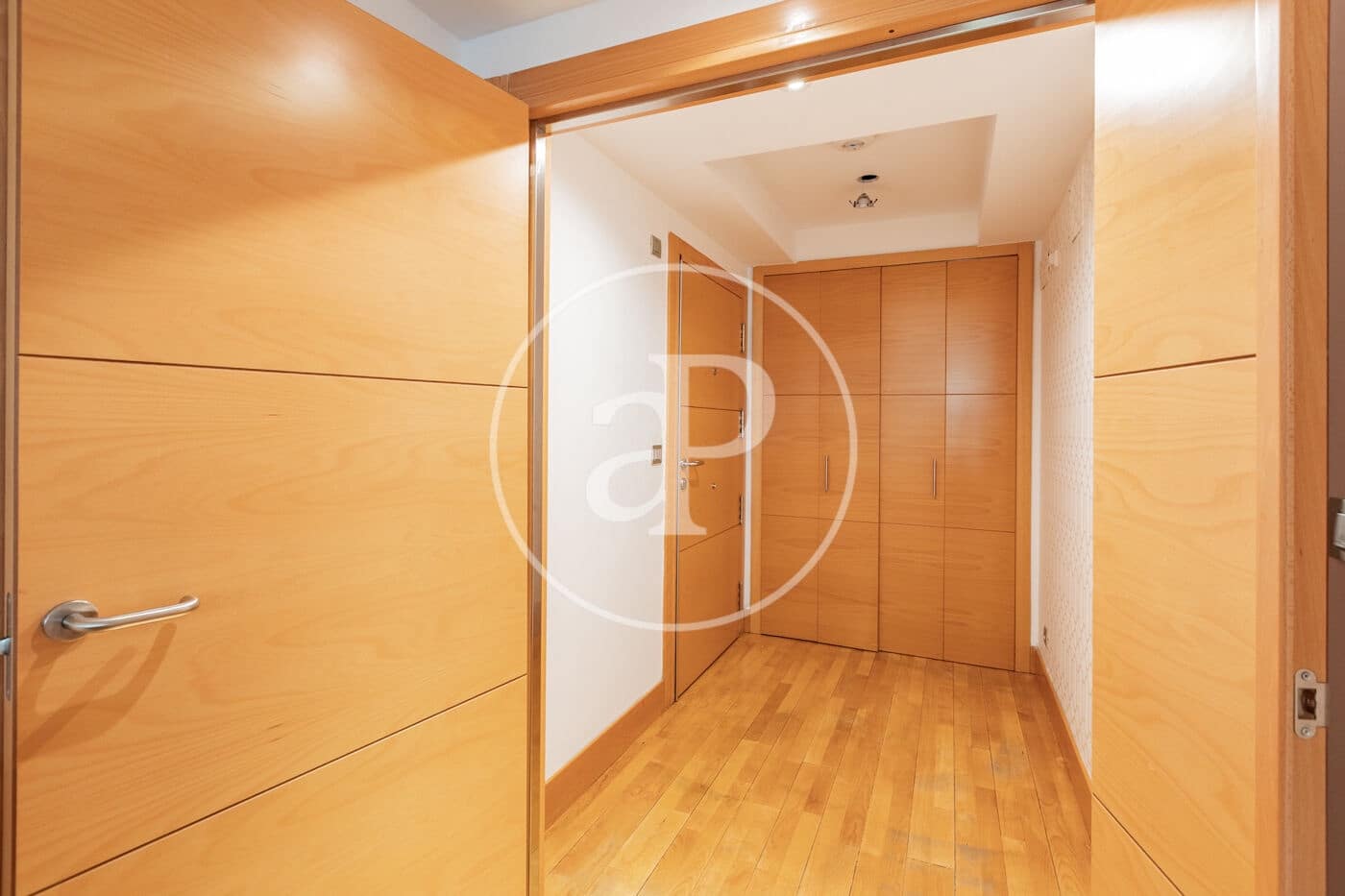 Apartamento de 2 habitaciones en Madrid ciudad en alquiler - 3.600 € (Ref: 10013384)