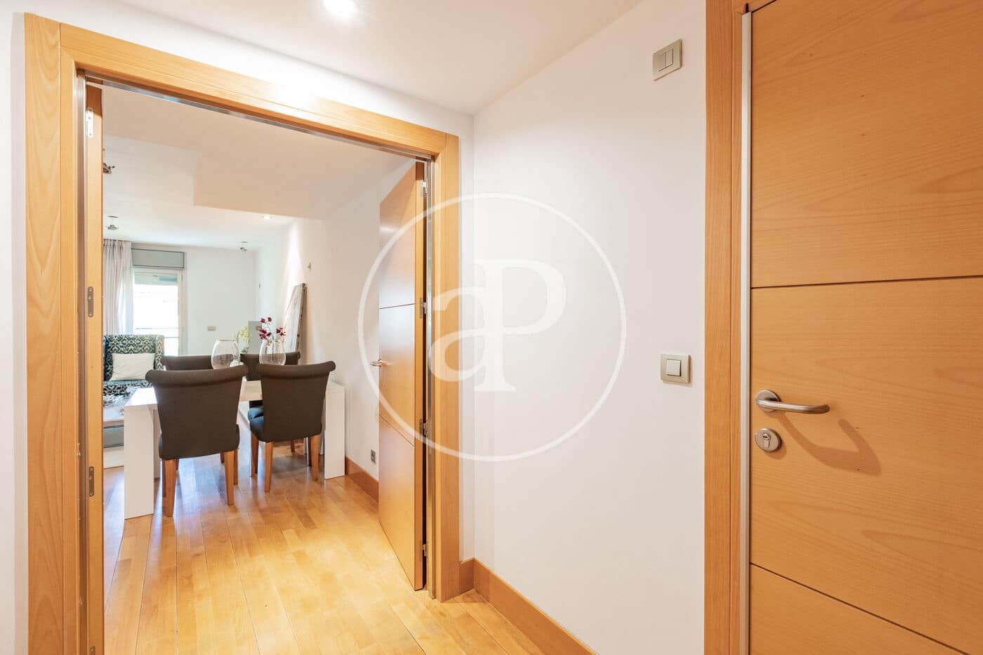 Apartamento de 2 habitaciones en Madrid ciudad en alquiler - 3.600 € (Ref: 10013384)