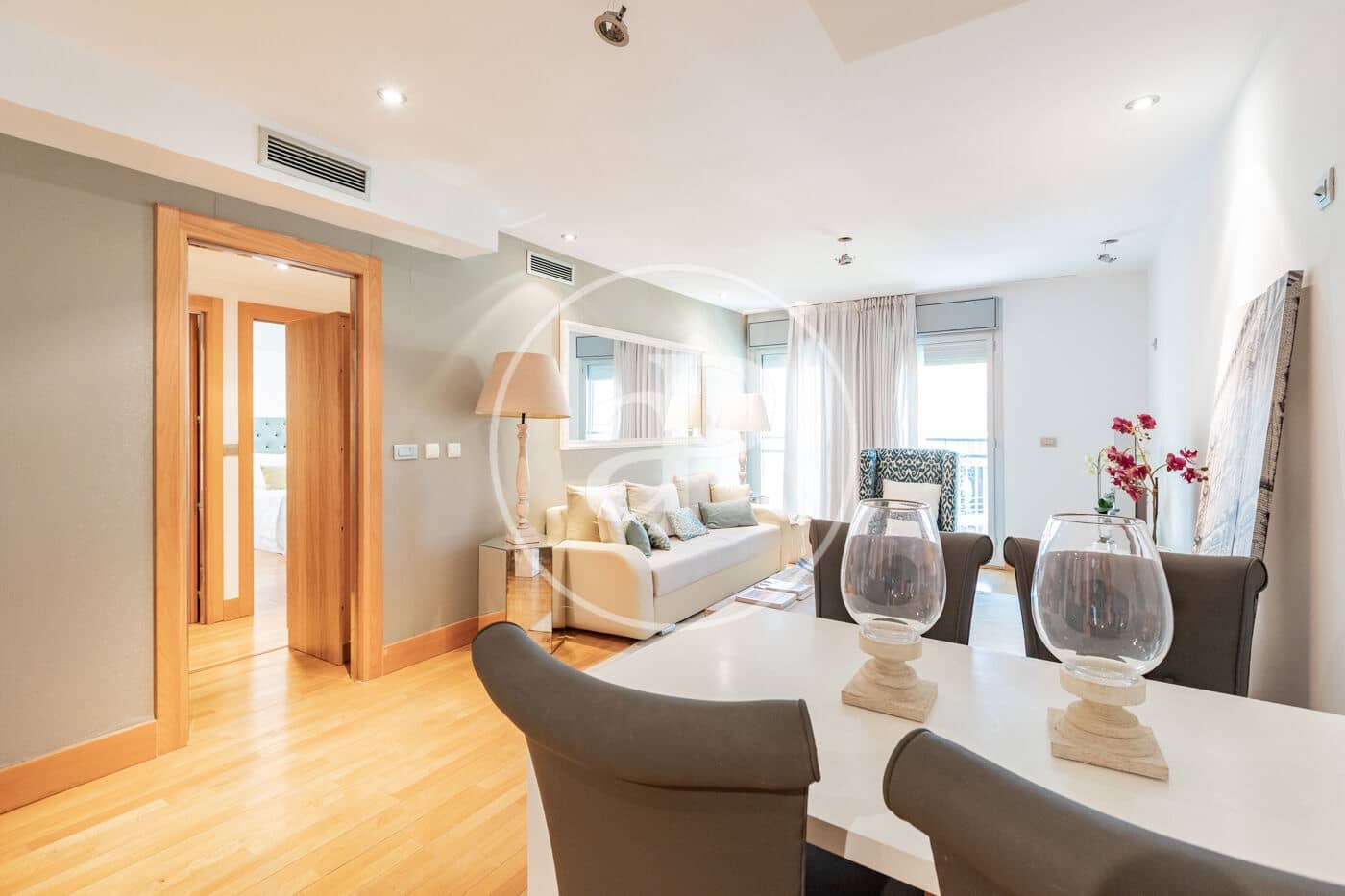 Apartamento de 2 habitaciones en Madrid ciudad en alquiler - 3.600 € (Ref: 10013384)