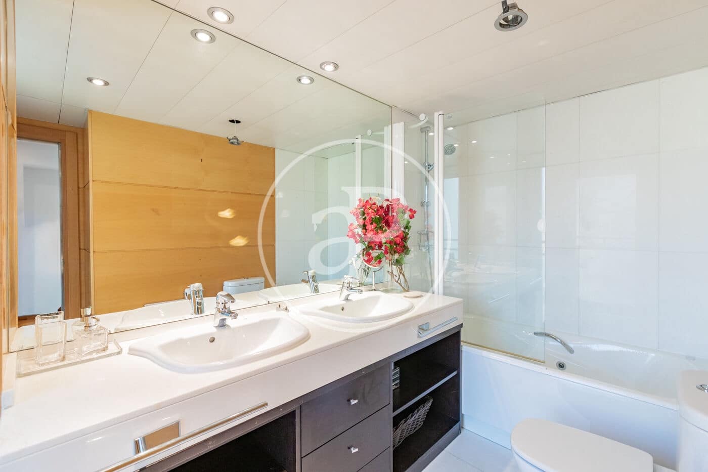 Apartamento de 2 habitaciones en Madrid ciudad en alquiler - 3.600 € (Ref: 10013384)