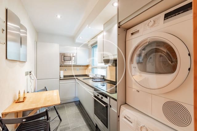 Apartamento de 2 habitaciones en Castellana, Madrid ciudad en alquiler - 3.600 € (Ref: 10013384)