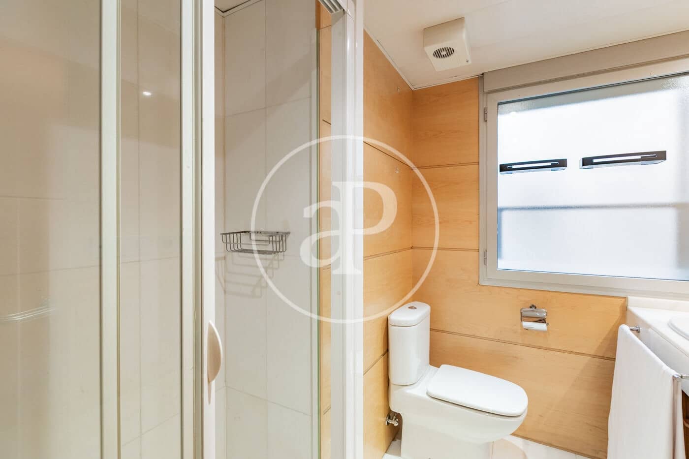 Apartamento de 2 habitaciones en Madrid ciudad en alquiler - 3.600 € (Ref: 10013384)