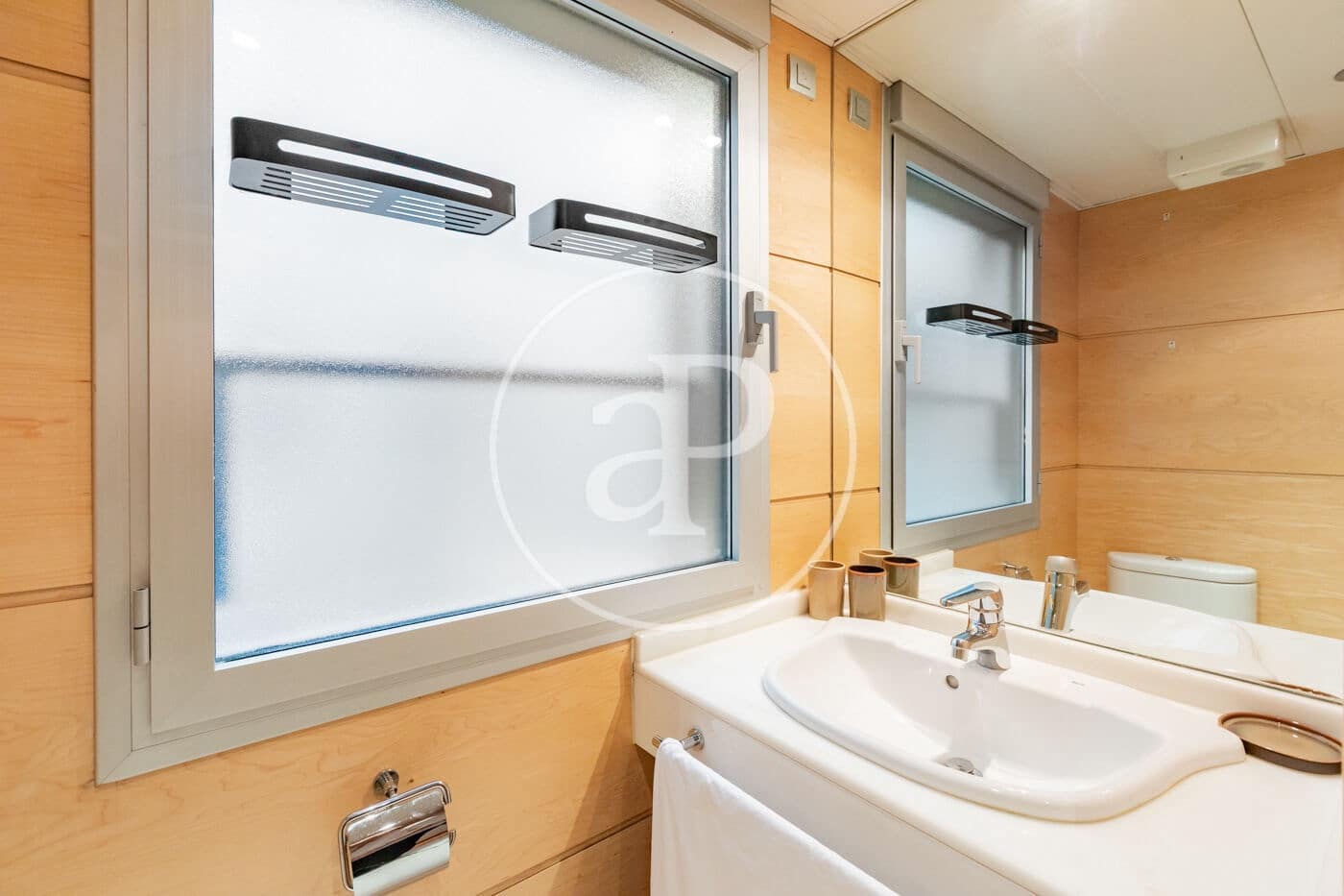Apartamento de 2 habitaciones en Madrid ciudad en alquiler - 3.600 € (Ref: 10013384)