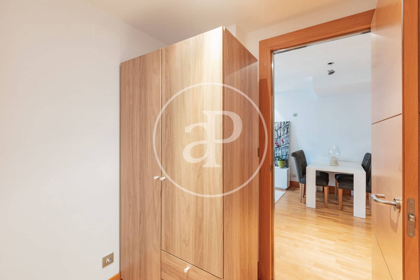 Apartamento de 2 habitaciones en Madrid ciudad en alquiler - 3.600 € (Ref: 10013384)