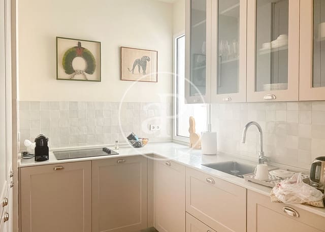 2 makuuhuone Huoneisto vuokrattavana paikassa Cortes, Madrid kaupunki - 4 000 € (Ref: 10015630)