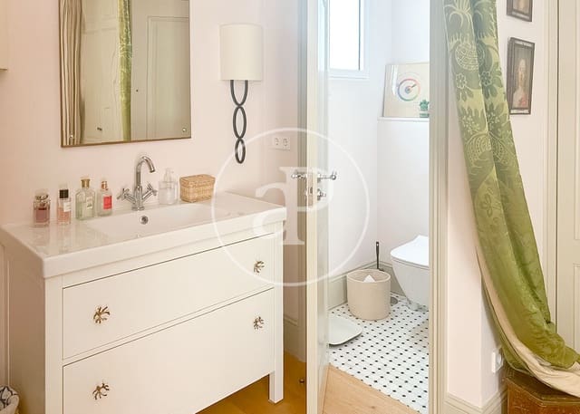 2 makuuhuone Huoneisto vuokrattavana paikassa Cortes, Madrid kaupunki - 4 000 € (Ref: 10015630)