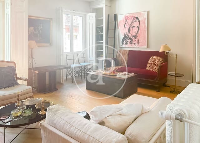 2 makuuhuone Huoneisto vuokrattavana paikassa Cortes, Madrid kaupunki - 4 000 € (Ref: 10015630)