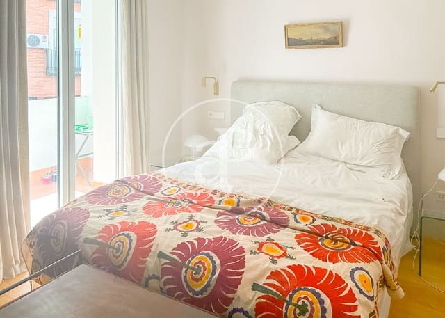 2 makuuhuone Huoneisto vuokrattavana paikassa Cortes, Madrid kaupunki - 4 000 € (Ref: 10015630)