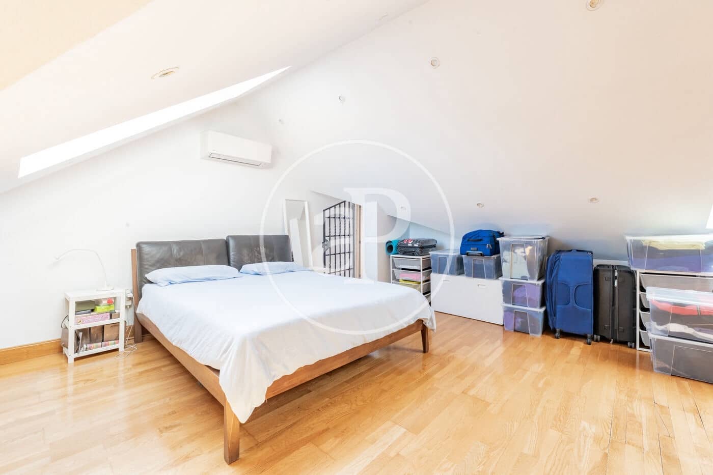 2 bedroom Penthouse for sale in Madrid city - € 1,000,000 (Ref: 10022521)