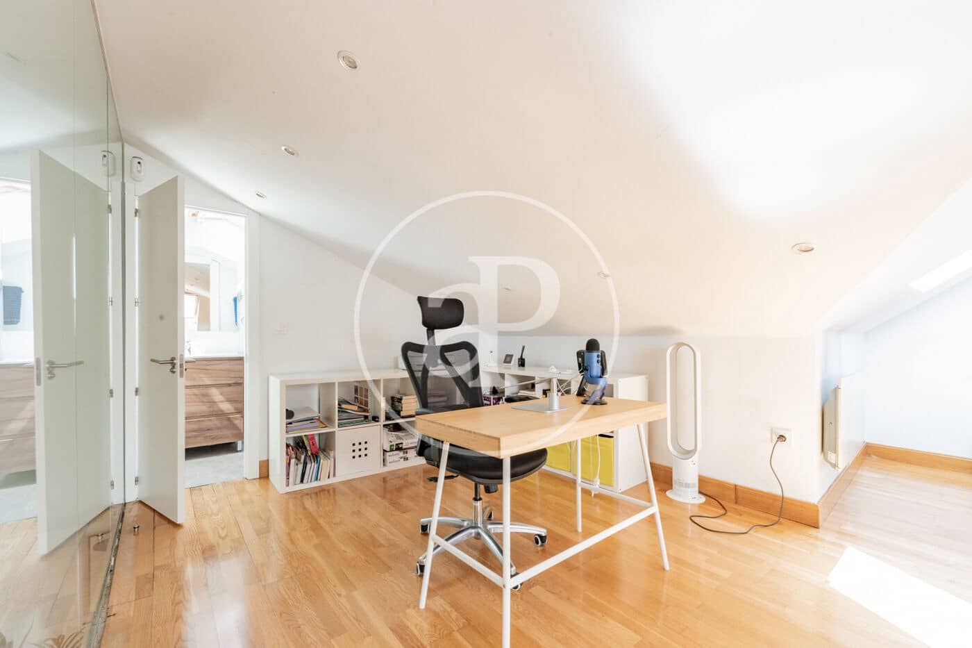 2 bedroom Penthouse for sale in Madrid city - € 1,000,000 (Ref: 10022521)