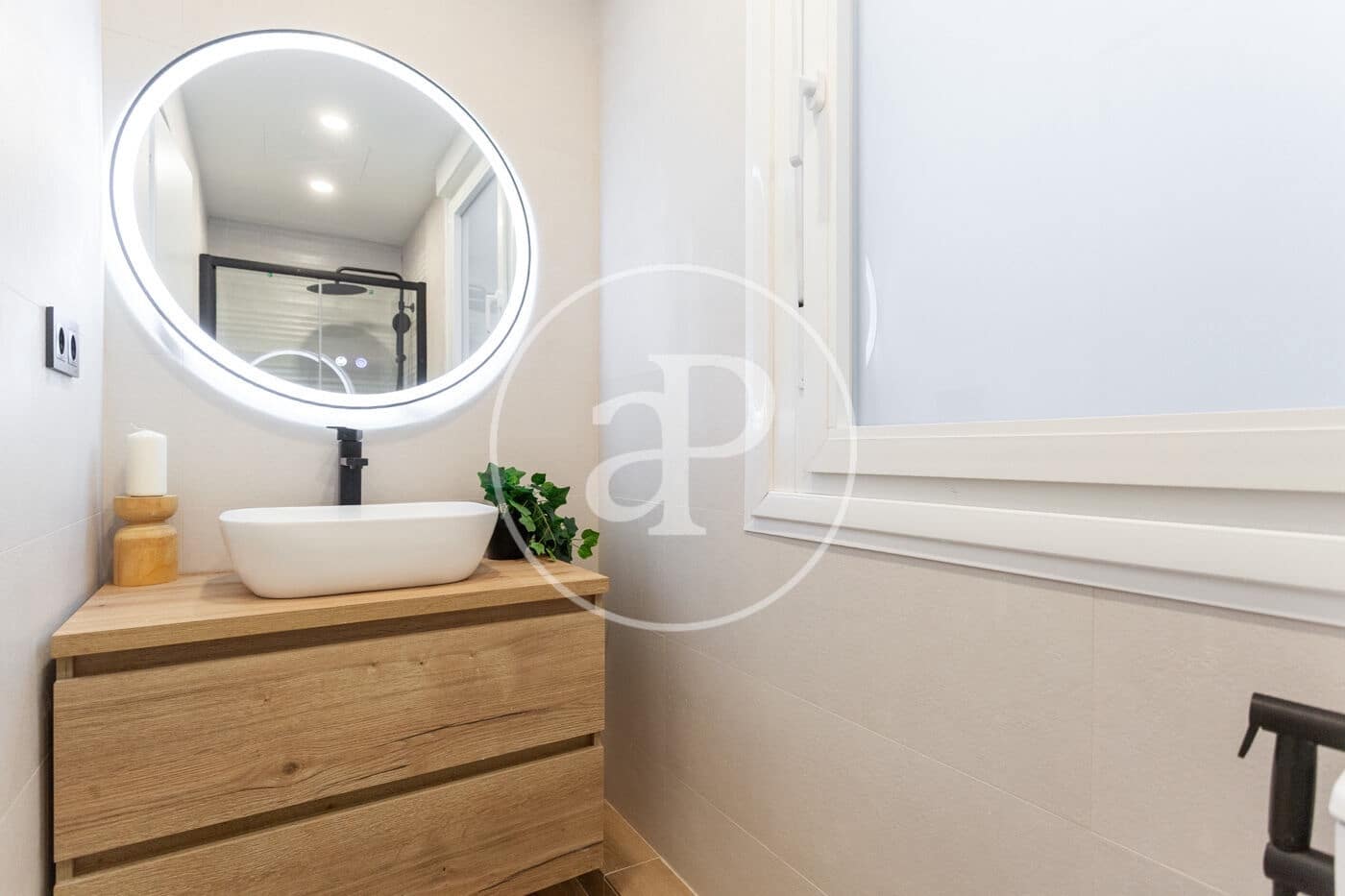 2 bedroom Apartment for sale in Madrid city - € 610,000 (Ref: 10025669)