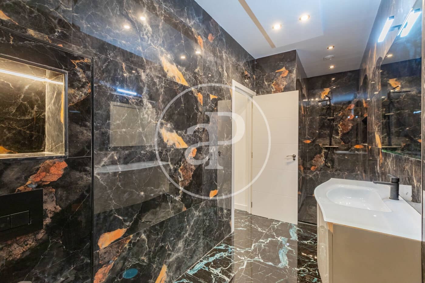Huoneisto myytävänä paikassa Madrid kaupunki - 395 000 € (Ref: 10025670)