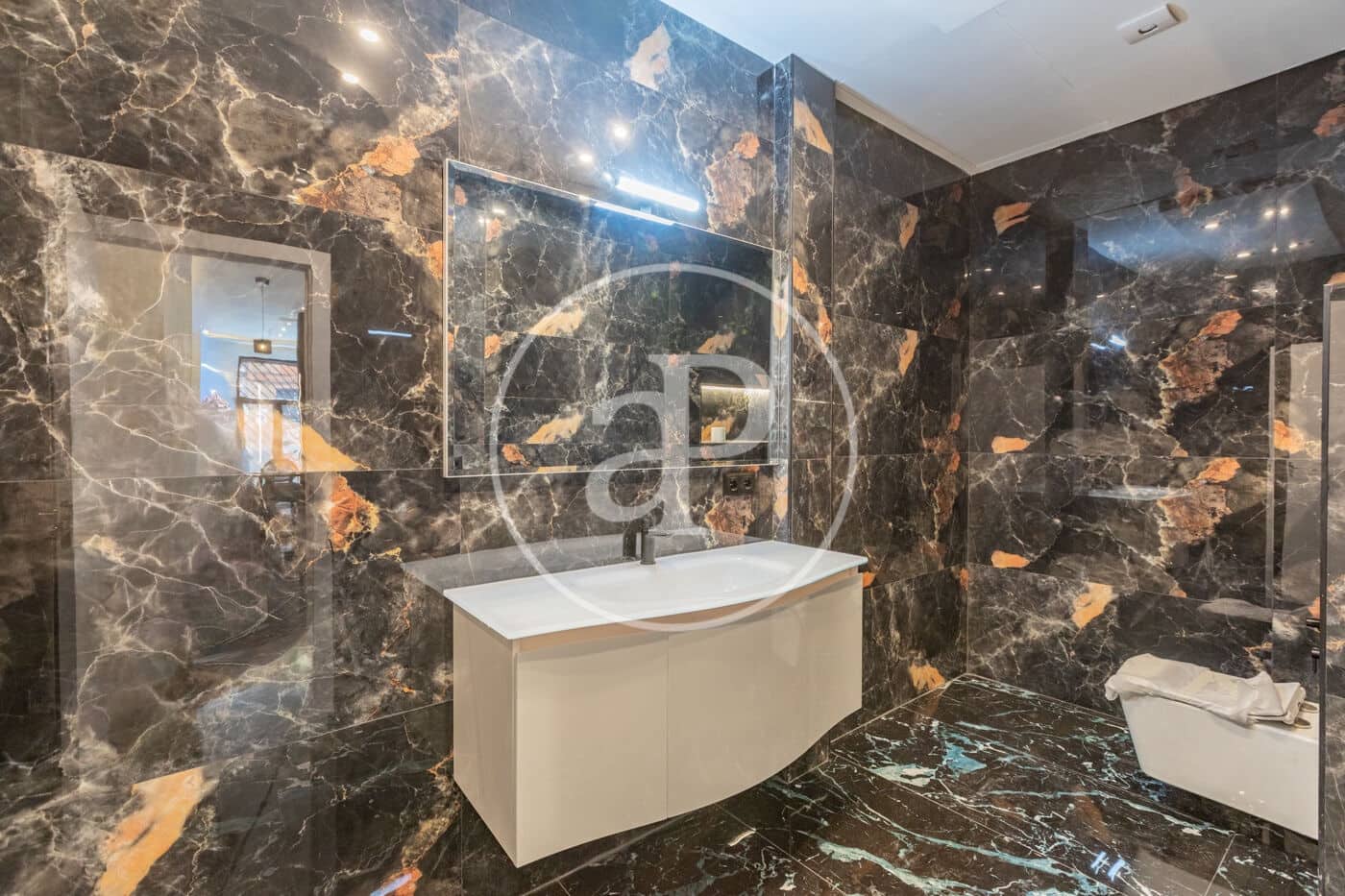 Huoneisto myytävänä paikassa Madrid kaupunki - 395 000 € (Ref: 10025670)