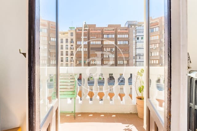 2 sypialnia Apartament na sprzedaż w Cuatro Caminos, Miasto Madryt - 895 000 € (Ref: 10032091)