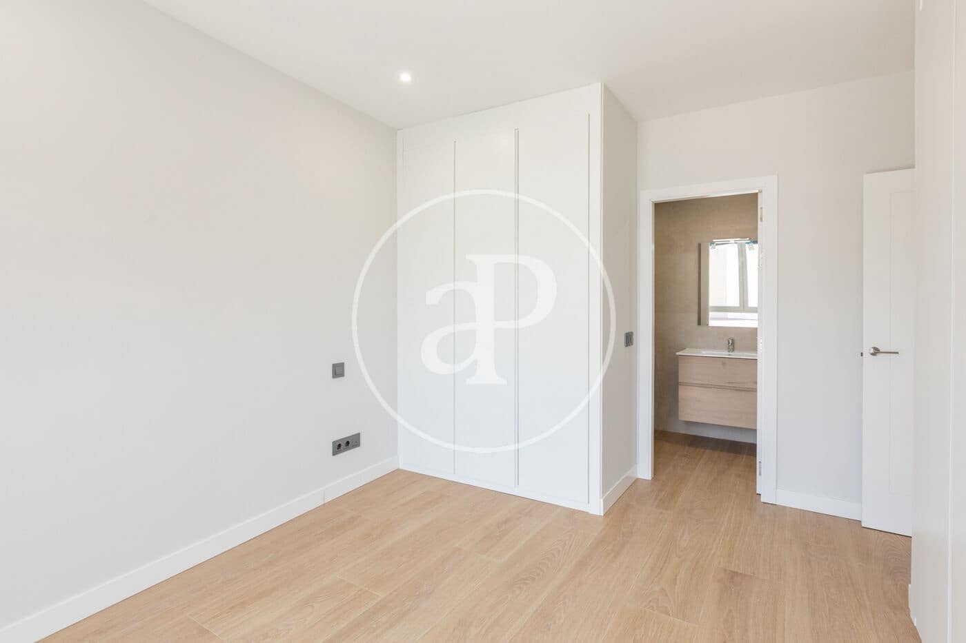 2 Zimmer Apartment zu vermieten in Madrid Stadt mit Pool - 2.000 € (Ref: 10032094)