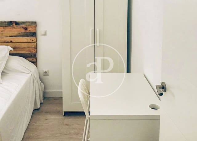 4 quarto Apartamento para arrendar em Cuatro Caminos, Madrid cidade - 3 400 € (Ref: 10032095)
