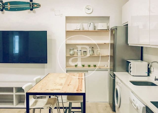 4 quarto Apartamento para arrendar em Cuatro Caminos, Madrid cidade - 3 400 € (Ref: 10032095)