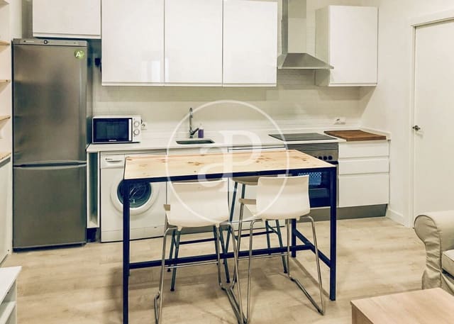 4 quarto Apartamento para arrendar em Cuatro Caminos, Madrid cidade - 3 400 € (Ref: 10032095)