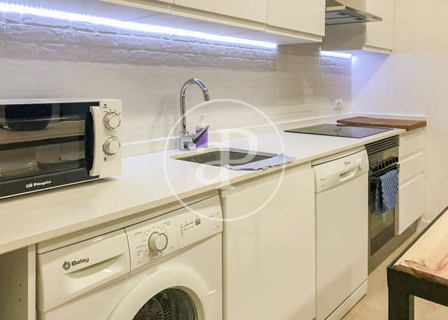 4 quarto Apartamento para arrendar em Cuatro Caminos, Madrid cidade - 3 400 € (Ref: 10032095)