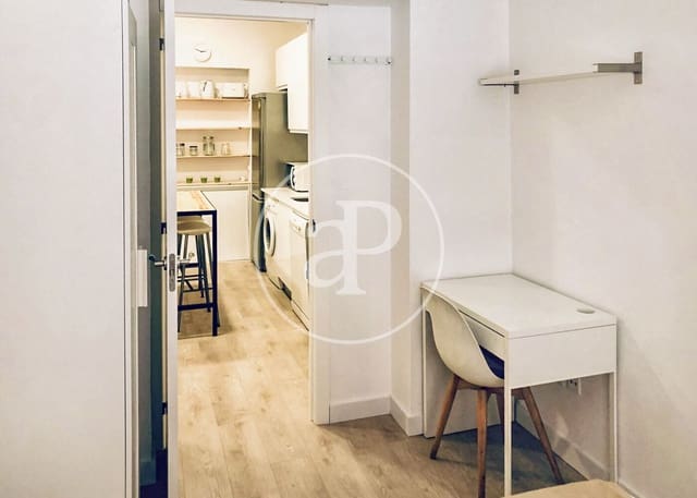 4 quarto Apartamento para arrendar em Cuatro Caminos, Madrid cidade - 3 400 € (Ref: 10032095)