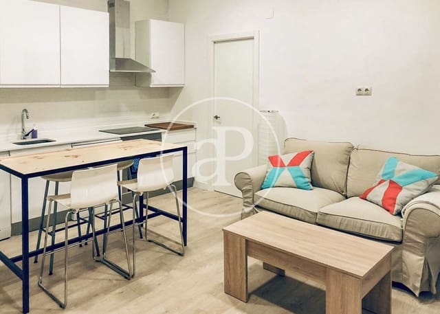 4 quarto Apartamento para arrendar em Cuatro Caminos, Madrid cidade - 3 400 € (Ref: 10032095)