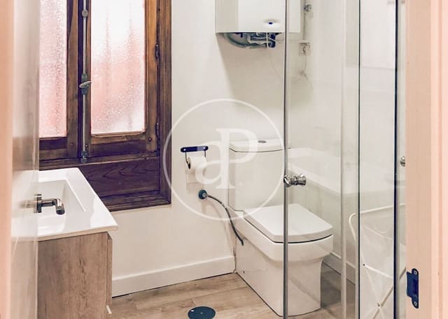 4 quarto Apartamento para arrendar em Cuatro Caminos, Madrid cidade - 3 400 € (Ref: 10032095)