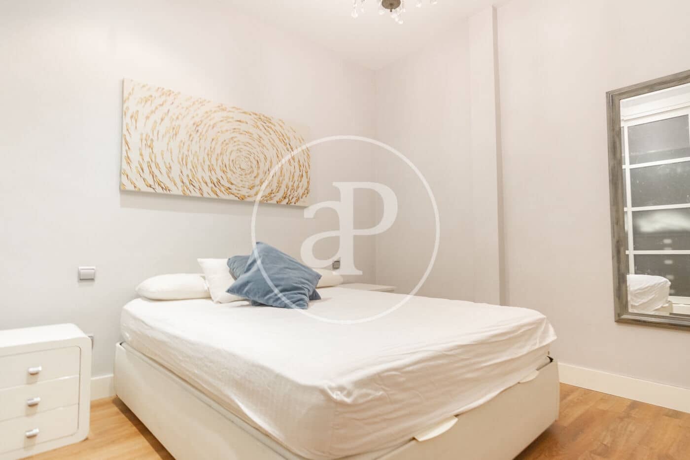 Appartement de 2 chambres à louer à Madrid ville - 2 400 € (Ref: 10034023)
