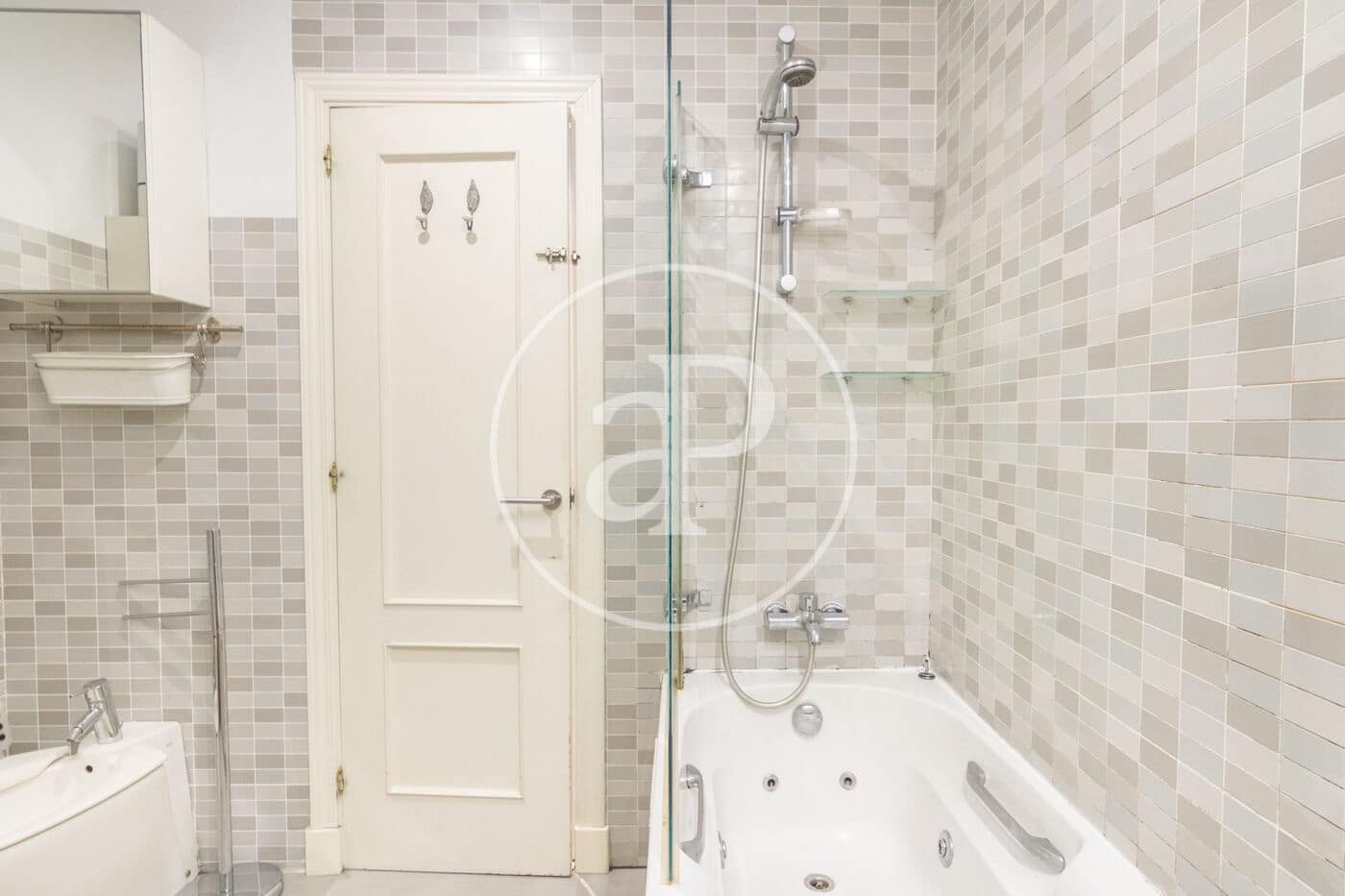 Appartement de 2 chambres à louer à Madrid ville - 2 400 € (Ref: 10034023)