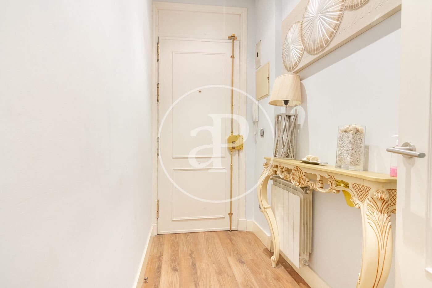 Appartement de 2 chambres à louer à Madrid ville - 2 400 € (Ref: 10034023)