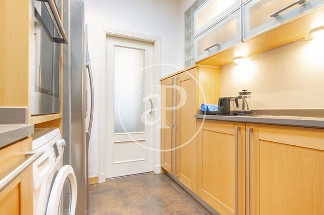 Appartement de 2 chambres à louer à Castellana, Madrid ville - 2 400 € (Ref: 10034023)